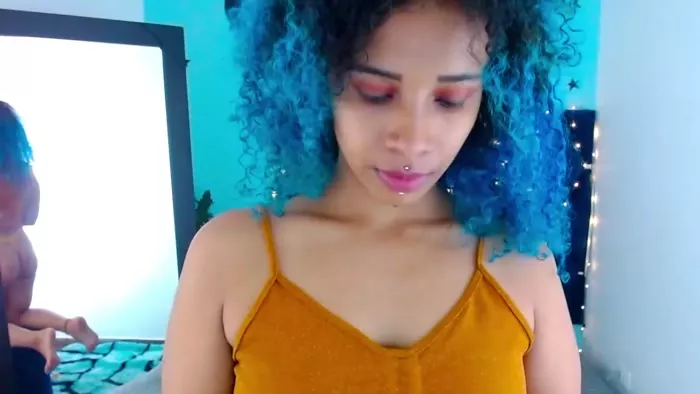 thecurlybae